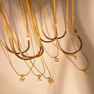 Women Initial Necklace golden Small Bling Letter Girl Chain Choker Stainless Steel Layered Collar Pendant jewelry 2024