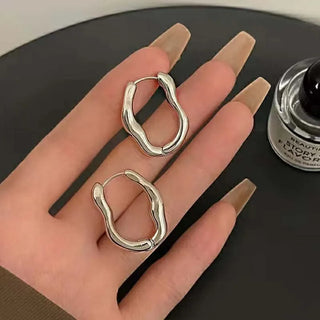 2023 neue trend ige Metall geometrie Creolen für Frauen Modedesign Gold Farbe unregelmäßige Ohrringe Schmuck Geschenke